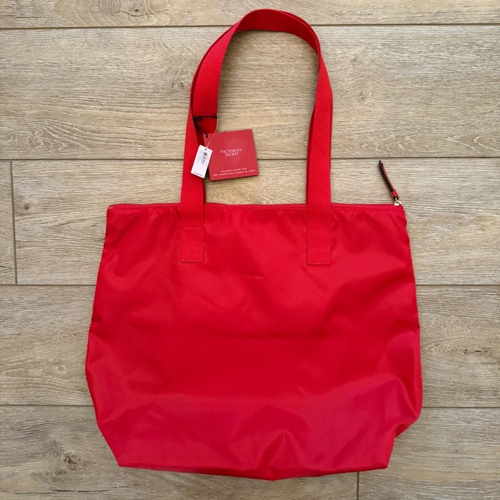 Victoria's Secret‎ Red Heart Packable Tote Bag, a limited edition release NEW